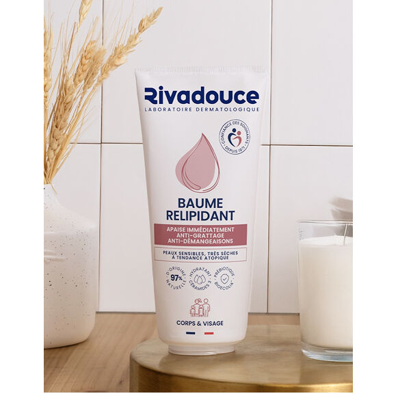 Baume relipidant